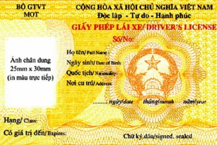 Sắp áp dụng cấp bằng lái xe số tự động 