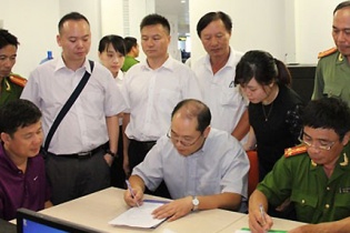 "Quan tham" Trung Quốc "hối lộ" bất thành cảnh sát Việt Nam bằng 12 tỷ đồng 