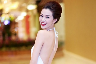 Khánh My táo bạo khoe trọn lưng trần tại sự kiện