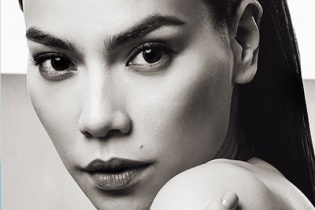 Hồ Ngọc Hà lạnh lùng ma mị