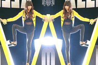 Vietnam"s Next Top Model: Cô gái cao 1,9m vào vòng nhà chung