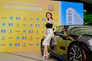 Khánh My bị nhóm thanh niên ném đá vỡ kính xe hơi