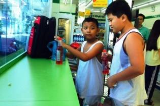 Mô hình siêu thị, trạm xăng đua kinh doanh tiện lợi 