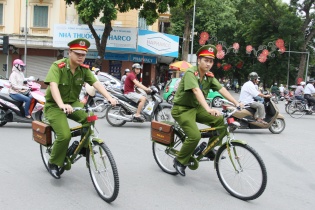 Cận cảnh xe đạp đặc chủng Công an Hà Nội xuống phố