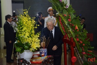 Lãnh đạo Đảng, Nhà nước đến viếng nhà báo Hữu Thọ