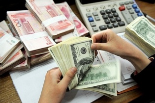 Việt Nam mất gì và được gì khi Trung Quốc phá giá nhân dân tệ?