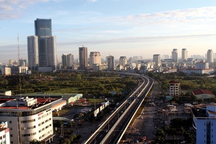 Thâu tóm đất vàng, ngân hàng bị biến thành… “con tin”