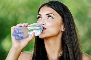 7 việc nên làm mỗi sáng để có vẻ ngoài căng tràn sức sống