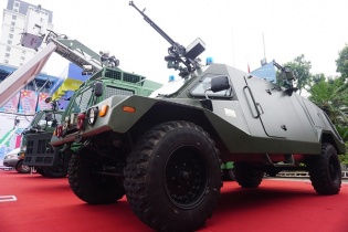 Cận cảnh máy bay không người lái và dàn xe đặc chủng ở Hà Nội