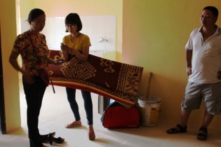 Bố trí nhà tạm cư cho 13 hộ dân vụ sập nhà 