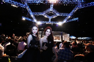 Angela Phương Trinh, Diễm My 9X xem giải vô địch võ tự do tại Nhật