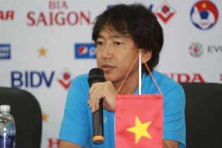 HLV Miura và Công Vinh đánh giá cao Thái Lan