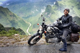 Ca sĩ Trần Lập bắt đầu cuộc chiến với bệnh ung thư