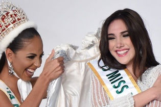 Ngây ngất với nhan sắc Miss International 2015