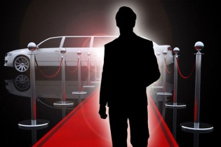 Tài tử sát gái ở Hollywood sợ rằng đã truyền HIV cho hàng loạt người tình cũ