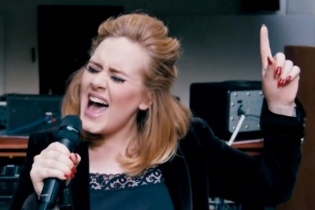 Ca sĩ Adele lại gây sốt khi tung ra ca khúc mới "When We Were Young"