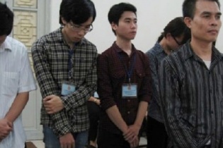 Vụ nghe lén, theo dõi điện thoại: Kẻ bán, người mua đều vi phạm