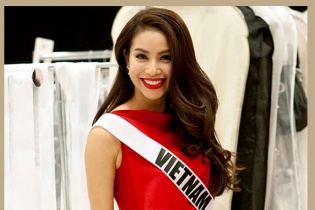 Hoa hậu Phạm Hương tỏa sáng ở Miss Universe