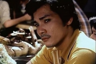 Tài tử Thương Tín tiết lộ bị cưỡng bức năm 13 tuổi