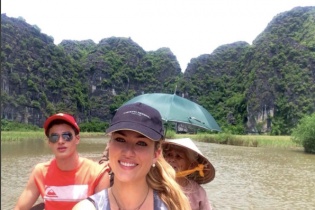 Tân Hoa hậu Thế giới 2015 từng đi du lịch xuyên Việt