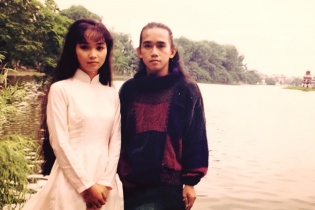 Những hình ảnh "độc" của Mai Thu Huyền - Minh Thuận từ năm 1995