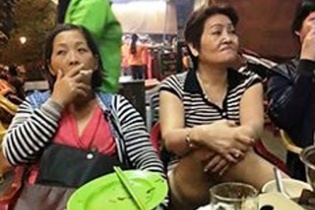 Hai phụ nữ khốn khổ vì bị đồn trên Facebook là “chuyên bắt cóc trẻ em”