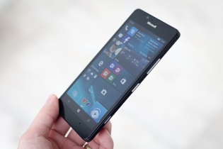 Đánh giá nhanh smartphone Lumia 950 