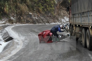 Cảnh báo các phương tiện không qua đèo Khau Phạ khi nhiệt độ dưới 0 độ C