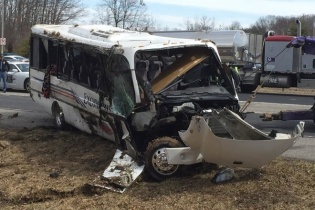 Tai nạn thảm khốc ở Lào, hàng chục du khách thương vong