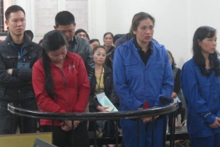 "Nữ quái" cầm đầu đường dây lừa đảo gần 30 tỷ đồng hầu tòa