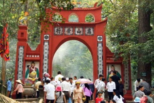 Người lao động nghỉ bù ngày Giỗ Tổ Hùng Vương như thế nào?