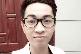 Hà Nội: "Hot boy" đeo kính trắng cướp giật hiệu vàng