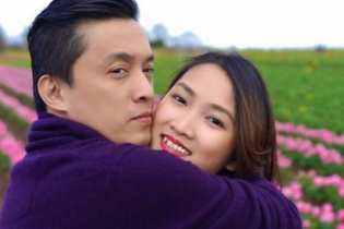 Vợ của ca sỹ Lam Trường từng được chồng bế lúc còn nhỏ