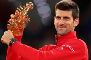 Novak Djokovic đăng quang Madrid Open