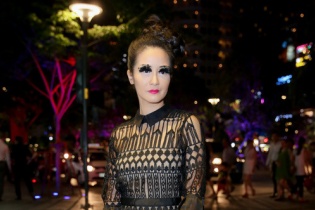Diva Hồng Nhung gây sốc với lối trang điểm ấn tượng