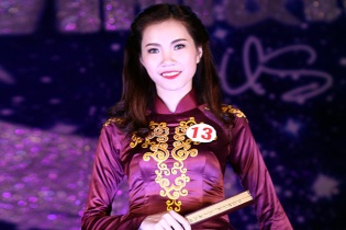 Hoa khôi Đại học Khoa học tự nhiên trả lời câu hỏi ứng xử chỉ 10 giây 