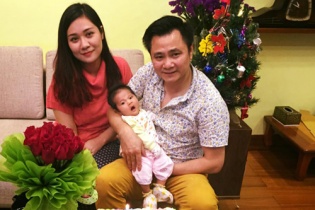 Nghệ sĩ Tự Long: "Hạnh phúc với tôi là nhận được cốc nước cam từ vợ"