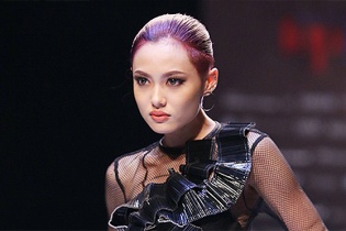 "Nấm lùn" La Thanh Thanh gây được ấn tượng tại buổi họp báo Next Top Model