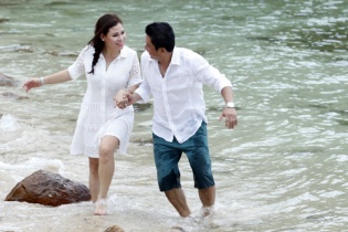 Diễn viên Kinh Quốc: "Tôi cưới vợ chứ không phải cưới đại gia"