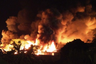 Hải Phòng huy động tổng lực khống chế đám cháy cực lớn ở công ty nến