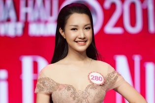 Trấn Thành khen Hoa khôi Huế "quá hoàn hảo"
