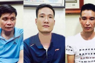 Kẻ chủ mưu và Giám đốc bị bắn chết khi đi lễ là họ hàng