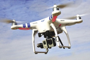 Người chơi flycam đang phạm luật