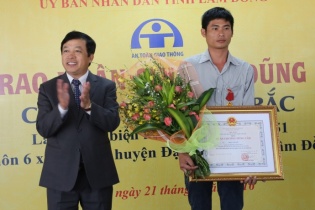 "Người hùng đèo Bảo Lộc" nhận Huân chương dũng cảm của Chủ tịch nước