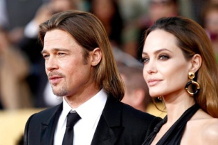 Tài tử Brad Pitt muốn giành quyền nuôi con với Angelina Jolie