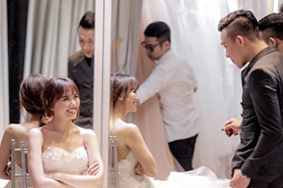 Trấn Thành và Hari Won thử đồ cưới