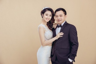 Chồng sắp cưới của Hoa hậu Thu Ngân là ai?