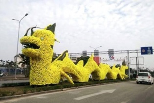 Hải Phòng yêu cầu tháo dỡ rồng vàng đầu... Pikachu gây tranh cãi