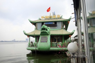 Những du thuyền mỹ miều trên hồ Tây trước giờ "khai tử"