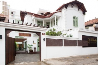 Choáng với khối tài sản của hoa hậu Thu Hoài